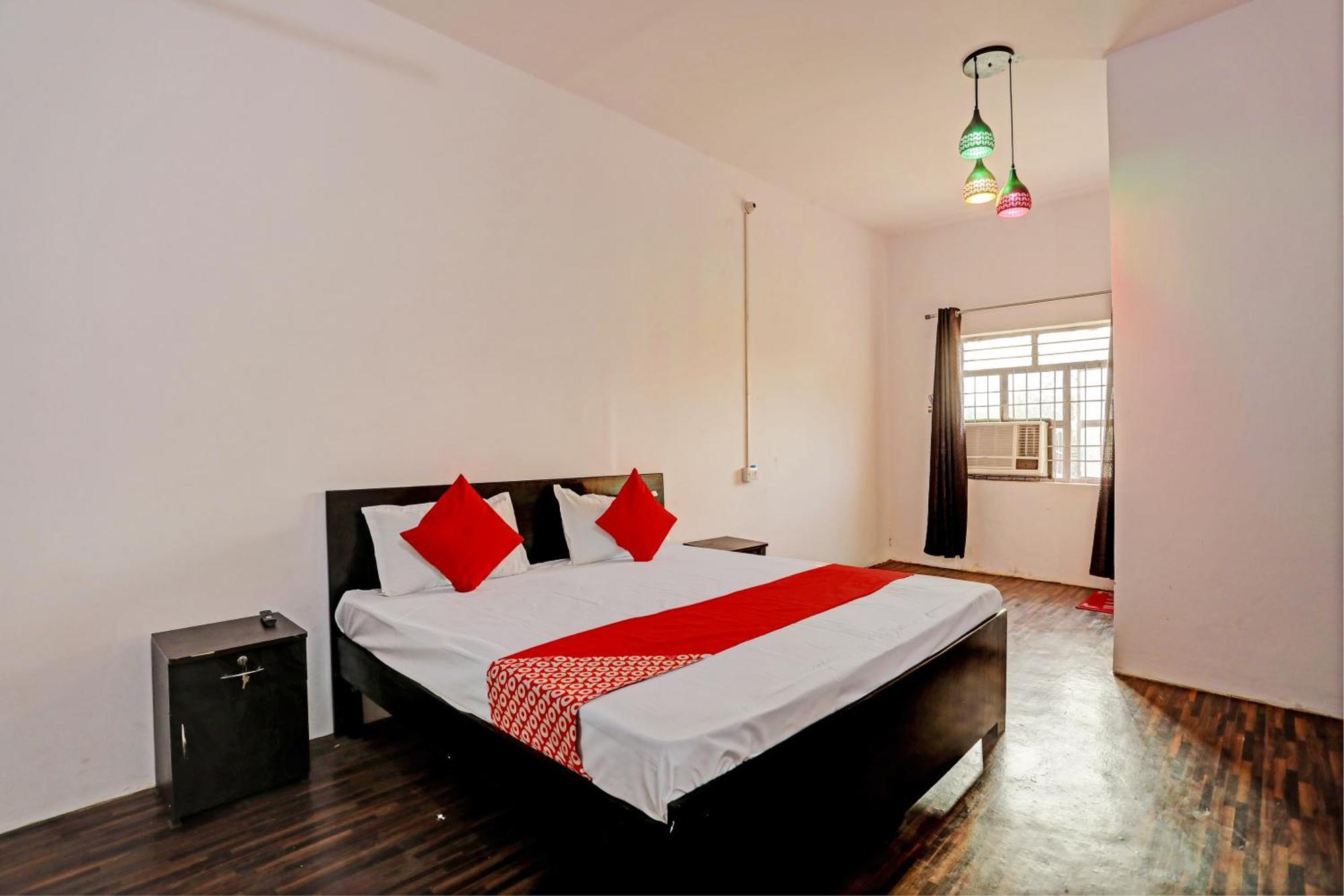 Hotel O Samrat Gáziábád Kültér fotó