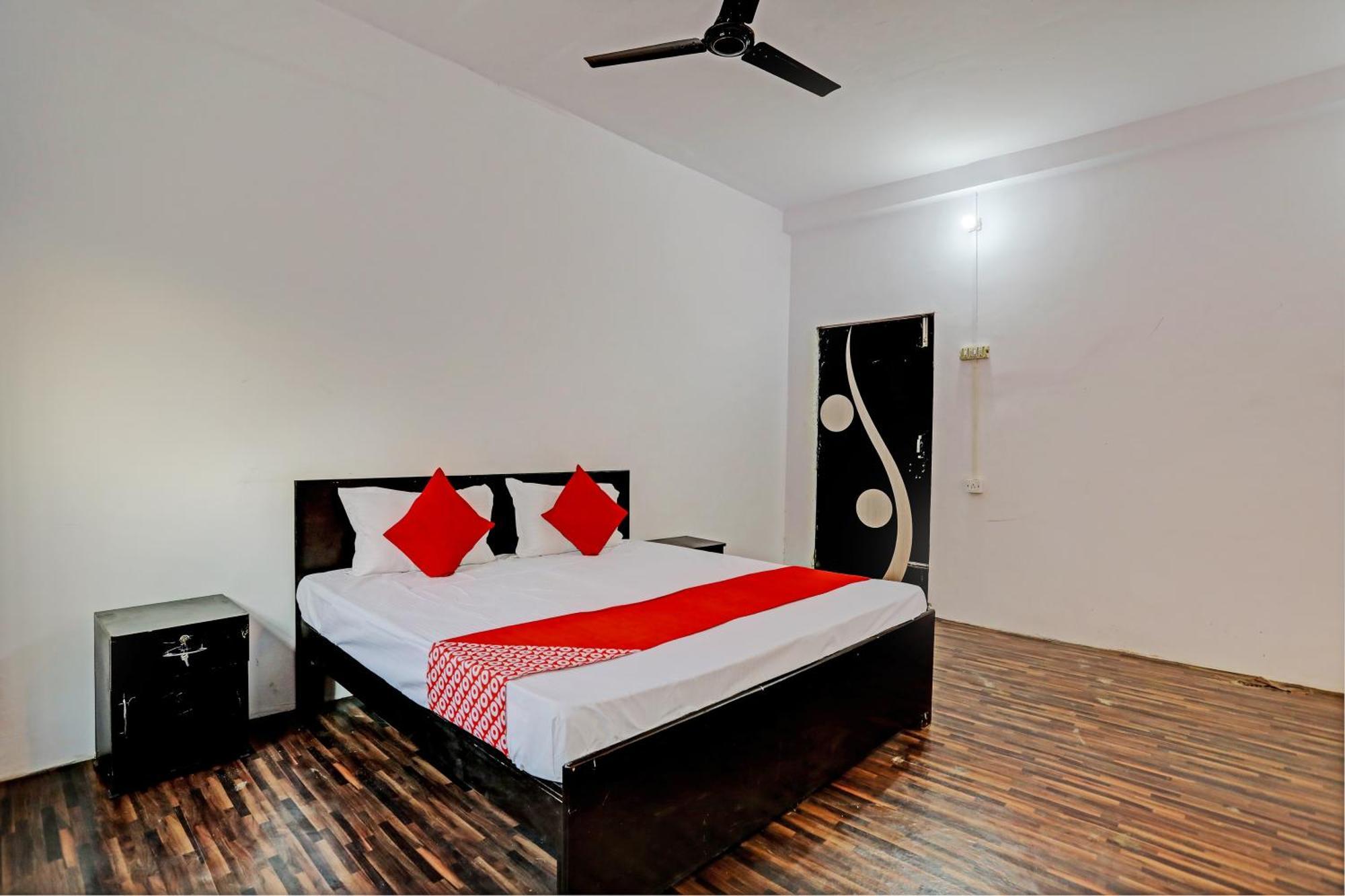 Hotel O Samrat Gáziábád Kültér fotó
