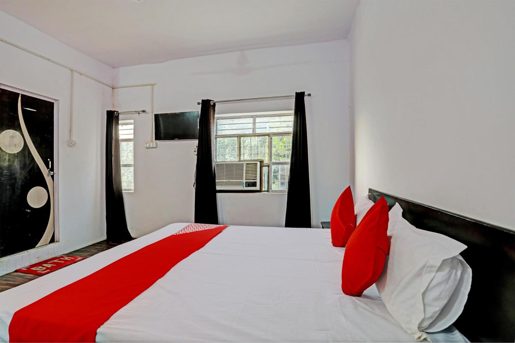 Hotel O Samrat Gáziábád Kültér fotó
