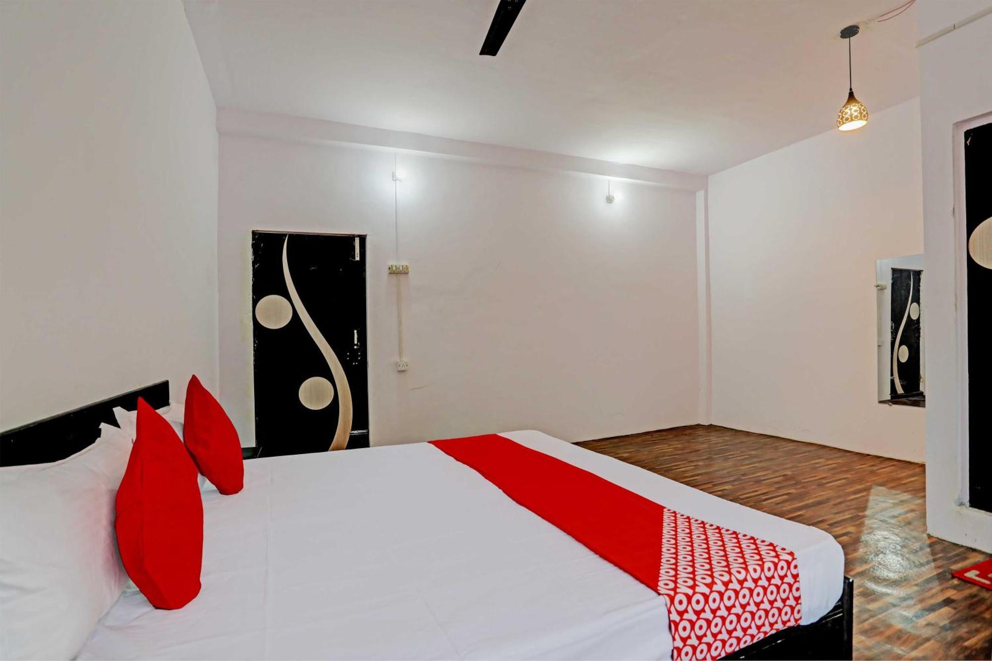 Hotel O Samrat Gáziábád Kültér fotó