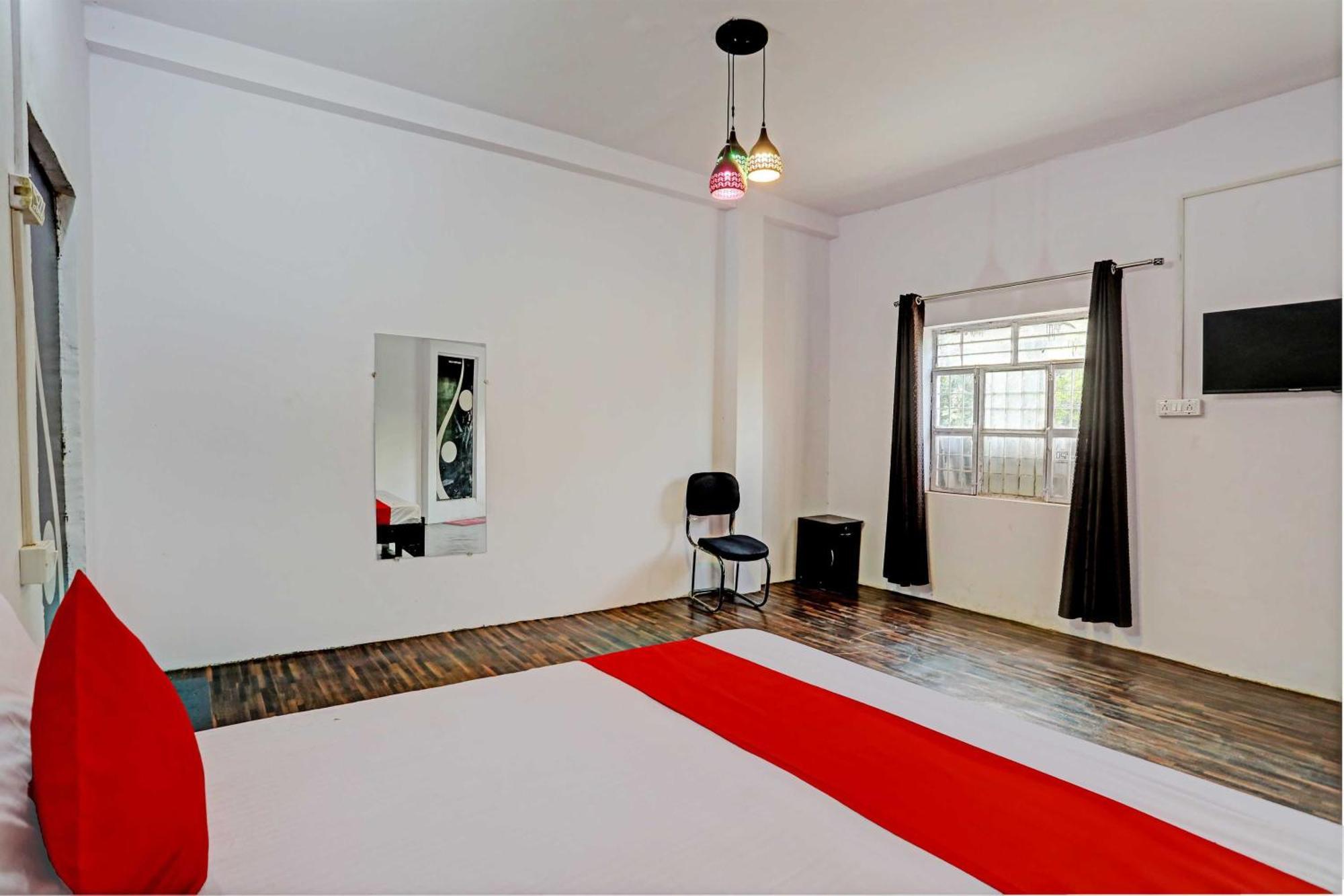 Hotel O Samrat Gáziábád Kültér fotó